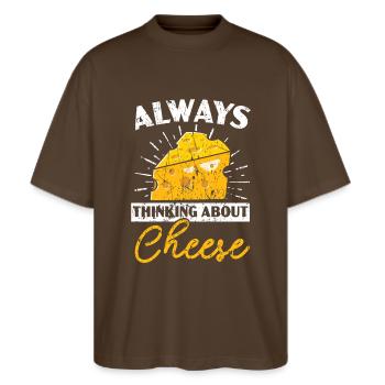 Pensez toujours au fromage Cheesy Cheese Foodie - T-shirt bio Blaster 2.0 coupe oversize Stanley/Stella Unisexe - marron foncé - Devant - Alina (178cm) & Michal (187cm)