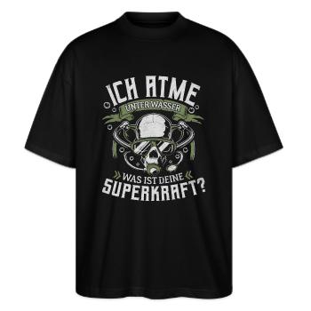 ICH ATME UNTER WASSER SUPERKRAFT TAUCHEN TAUCHER - Stanley/Stella Oversized Unisex Bio T-Shirt Blaster 2.0 - Schwarz - Vorne - Alina (178cm) & Michal (187cm)