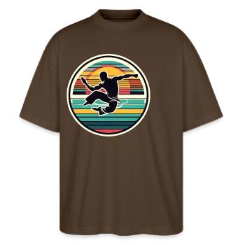 Capoeira - T-shirt bio Blaster 2.0 coupe oversize Stanley/Stella Unisexe - marron foncé - Devant - Alina (178cm) & Michal (187cm)