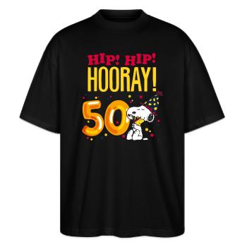 Peanuts 50 Jahre Geburtstagsdesign Mit Spruch - Stanley/Stella Oversized Unisex Bio T-Shirt Blaster 2.0 - Schwarz - Vorne - Alina (178cm) & Michal (187cm)