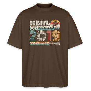 July 2019 Birthday July 2019 Gift - Stanley/Stella Oversized Unisex Organic T-shirt Blaster 2.0 - mocha - Front - Alina (178cm) & Michal (187cm)