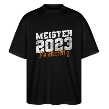 Meister 2023 Meisterprüfung Meisterbrief - Stanley/Stella Oversized Unisex Bio T-Shirt Blaster 2.0 - Schwarz - Vorne - Alina (178cm) & Michal (187cm)