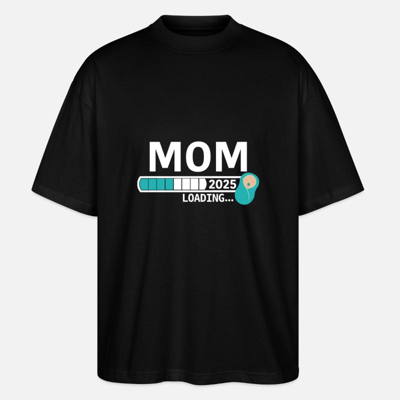 Mom 2025 loading... - Stanley/Stella Oversized Unisex Bio T-Shirt Blaster 2.0 - Schwarz