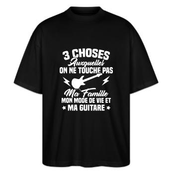 Touche pas ma guitare, Cadeau humour guitariste - T-shirt bio Blaster 2.0 coupe oversize Stanley/Stella Unisexe - noir - Devant - Alina (178cm) & Michal (187cm)