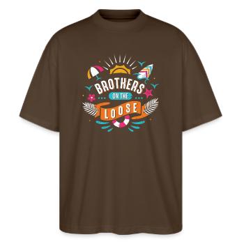 Brothers On The Loose Boys Reunion - T-shirt bio Blaster 2.0 coupe oversize Stanley/Stella Unisexe - marron foncé - Devant - Alina (178cm) & Michal (187cm)