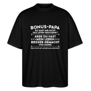 Bonus Papa Stiefvater Geschenk Pflegevater - Stanley/Stella Oversized Unisex Bio T-Shirt Blaster 2.0 - Schwarz - Vorne - Alina (178cm) & Michal (187cm)