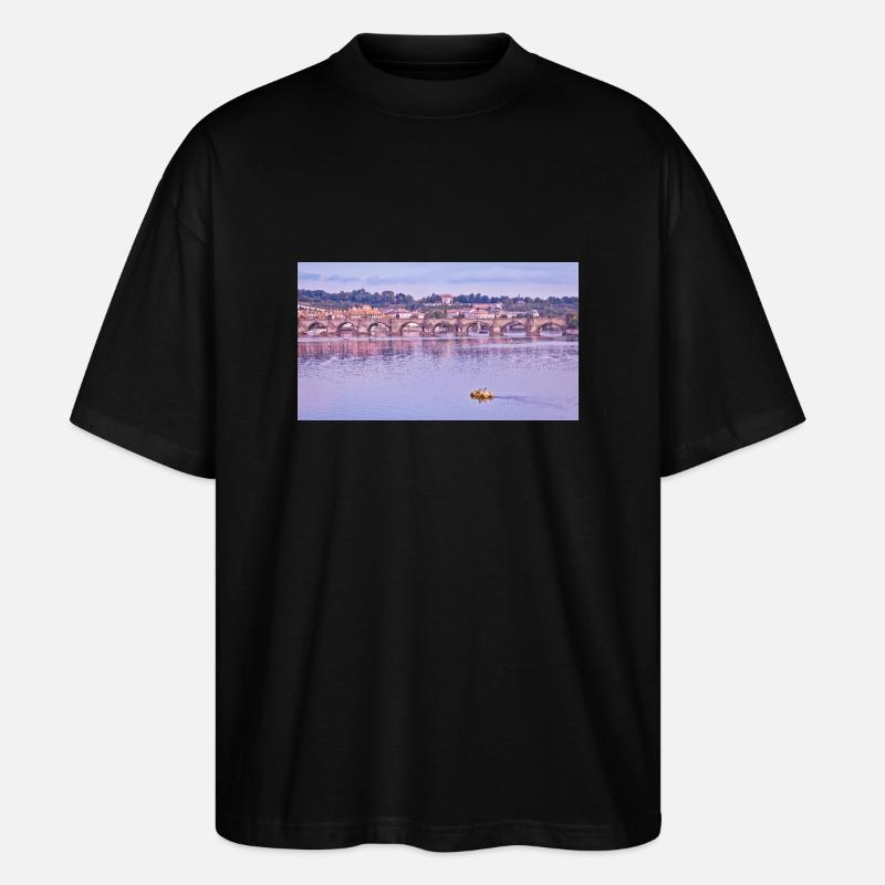 Prag Praha - Stanley/Stella Oversized Unisex Bio T-Shirt Blaster 2.0 - Schwarz