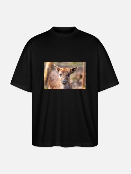 Kuusipeura (saksaksi Damwild tai Damhirsch) Dama - Stanley/Stella Blaster 2.0 Unisex Oversized Luomu T-paita - musta