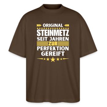 Stonemason matured to perfection - Stanley/Stella Oversized Unisex Organic T-shirt Blaster 2.0 - mocha - Front - Alina (178cm) & Michal (187cm)
