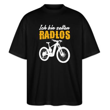 Selten Radlos: Das Herz schlägt fürs Fahrrad! - Stanley/Stella Oversized Unisex Bio T-Shirt Blaster 2.0 - Schwarz - Vorne - Alina (178cm) & Michal (187cm)