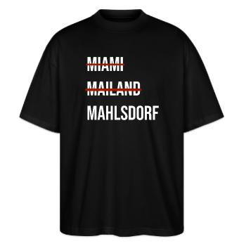 Stadtnamen im modernen Schriftzug Mahlsdorf - Stanley/Stella Oversized Unisex Bio T-Shirt Blaster 2.0 - Schwarz - Vorne - Alina (178cm) & Michal (187cm)