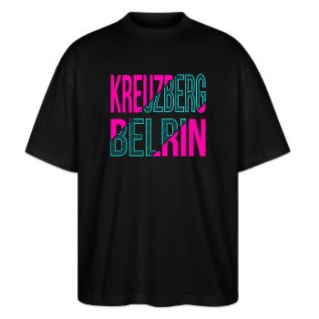 Kreuzberg Berlin Design - Stanley/Stella Oversized Unisex Bio T-Shirt Blaster 2.0 - Schwarz - Vorne - Alina (178cm) & Michal (187cm)