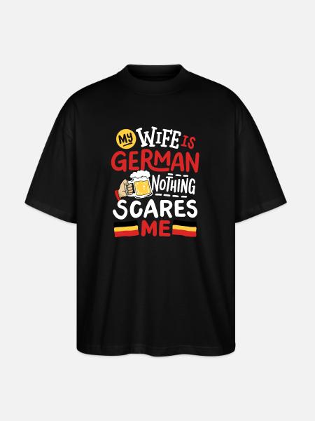 Deutsche Ehefrau Deutschland - Stanley/Stella Oversized Unisex Bio T-Shirt Blaster 2.0 - Schwarz