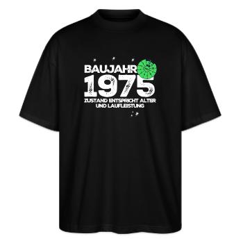 Baujahr 1975 - Stanley/Stella Oversized Unisex Bio T-Shirt Blaster 2.0 - Schwarz - Vorne - Alina (178cm) & Michal (187cm)