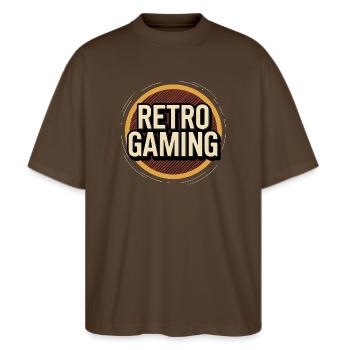 Retro Gaming - Stanley/Stella Oversized Unisex Bio T-Shirt Blaster 2.0 - Dunkelbraun - Vorne - Alina (178cm) & Michal (187cm)