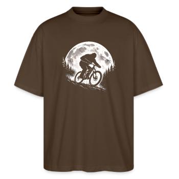 Bigfoot Mountainbiking - Stanley/Stella Oversized Unisex Bio T-Shirt Blaster 2.0 - Dunkelbraun - Vorne - Alina (178cm) & Michal (187cm)