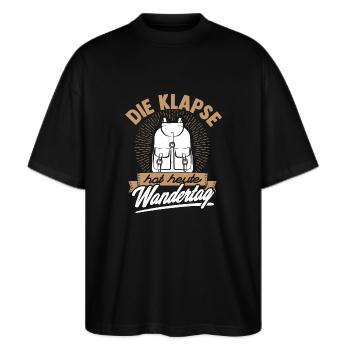 Witziges Funshirt - Die Klapse hat heute Wandertag - Stanley/Stella Oversized Unisex Bio T-Shirt Blaster 2.0 - Schwarz - Vorne - Alina (178cm) & Michal (187cm)