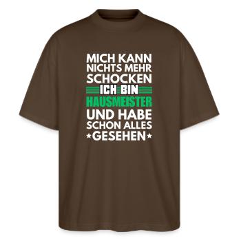 Non-shockable janitor - Stanley/Stella Oversized Unisex Organic T-shirt Blaster 2.0 - mocha - Front - Alina (178cm) & Michal (187cm)