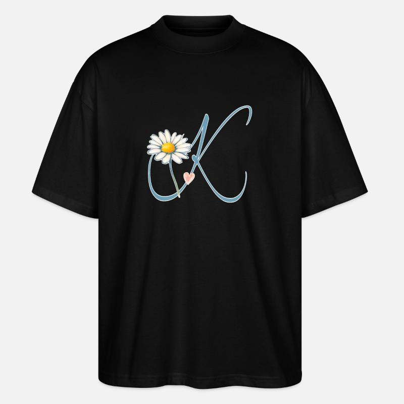 Buchstabe K Gänseblümchen Herz - Stanley/Stella Oversized Unisex Bio T-Shirt Blaster 2.0 - Schwarz