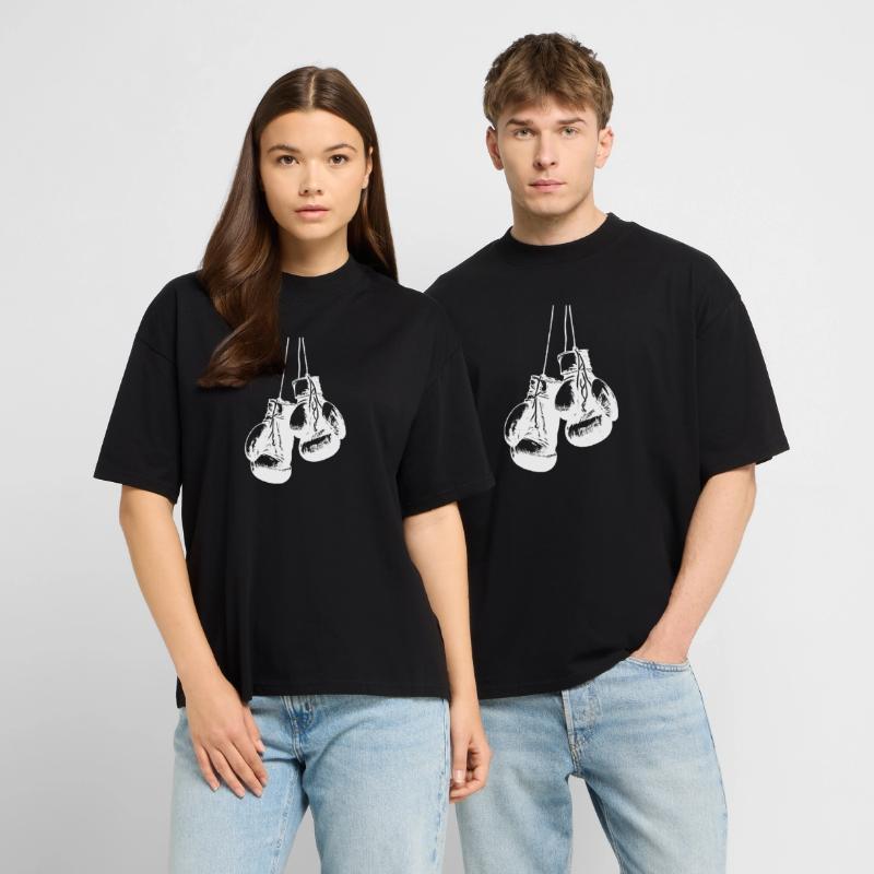 Conception de gants de boxe blancs suspendus. Conception de logo T-shirt bio Blaster 2.0 coupe oversize Stanley/Stella Unisexe