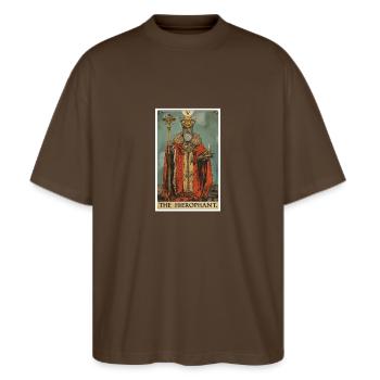 Tarotkarte The Hierophant Der Hierophant - Stanley/Stella Oversized Unisex Bio T-Shirt Blaster 2.0 - Dunkelbraun - Vorne - Alina (178cm) & Michal (187cm)
