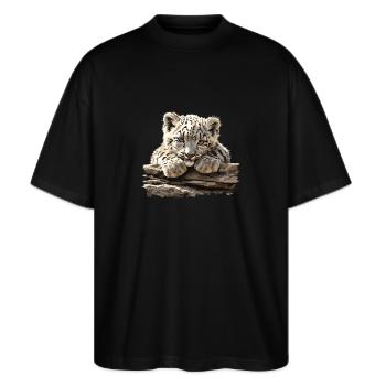 Snow Leopard Schneeleoparden Schneeleopard - Stanley/Stella Oversized Unisex Bio T-Shirt Blaster 2.0 - Schwarz - Vorne - Alina (178cm) & Michal (187cm)