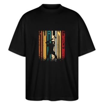 Retro Vintage Hurling - Stanley/Stella Oversized Unisex Bio T-Shirt Blaster 2.0 - Schwarz - Vorne - Alina (178cm) & Michal (187cm)