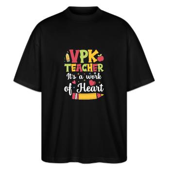 Enseignant VPK C’est un travail de cœur - T-shirt bio Blaster 2.0 coupe oversize Stanley/Stella Unisexe - noir - Devant - Alina (178cm) & Michal (187cm)