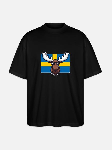 Älg med solglasögon och svensk flagga - Ekologisk Oversized T-shirt Unisex Stanley/Stella Blaster 2.0 - svart