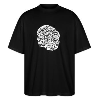 Ausdrucksstarke Neuseeland Tattoo Kunst der Maori - Stanley/Stella Oversized Unisex Bio T-Shirt Blaster 2.0 - Schwarz - Vorne - Alina (178cm) & Michal (187cm)