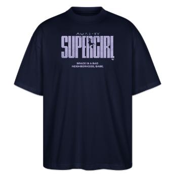 Supergirl Movie Schriftzug Mit Zeichen & Spruch - Stanley/Stella Oversized Unisex Bio T-Shirt Blaster 2.0 - Navy - Vorne - Alina (178cm) & Michal (187cm)