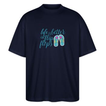 life is better in flip flops - Stanley/Stella Oversized Unisex Bio T-Shirt Blaster 2.0 - Navy - Vorne - Alina (178cm) & Michal (187cm)