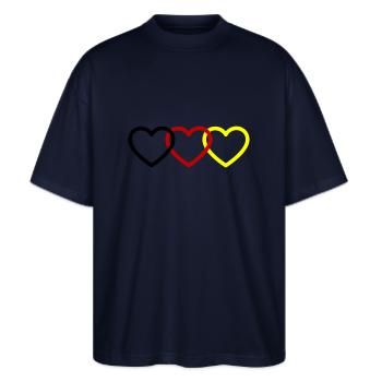 Deutschland Herzen - Stanley/Stella Oversized Unisex Bio T-Shirt Blaster 2.0 - Navy - Vorne - Alina (178cm) & Michal (187cm)