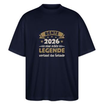 Rente 2026 Eine Echte Legende Verlässt Das Gelände - Stanley/Stella Oversized Unisex Bio T-Shirt Blaster 2.0 - Navy - Vorne - Alina (178cm) & Michal (187cm)