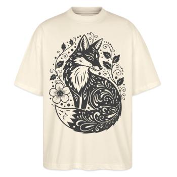Ornamentfuchs mit Blütenranken - Stanley/Stella Oversized Unisex Bio T-Shirt Blaster 2.0 - Natur - Vorne - Alina (178cm) & Michal (187cm)
