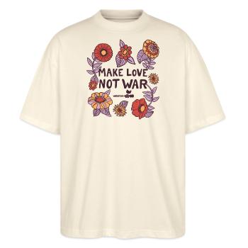 Woodstock Make Love Not War Mit Blumen Rahmen - Stanley/Stella Oversized Unisex Bio T-Shirt Blaster 2.0 - Natur - Vorne - Alina (178cm) & Michal (187cm)
