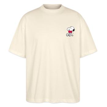 Peanuts Snoopy mit Herz - Stanley/Stella Oversized Unisex Bio T-Shirt Blaster 2.0 - Natur - Vorne - Alina (178cm) & Michal (187cm)