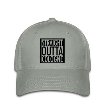 Straight Outta Cologne - Flexfit Cap - Grüngrau - Vorne