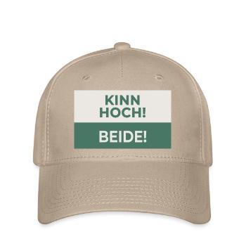 Kinn hoch! Beide! – Frecher Motivationsspruch - Flexfit Cap - khaki - Front