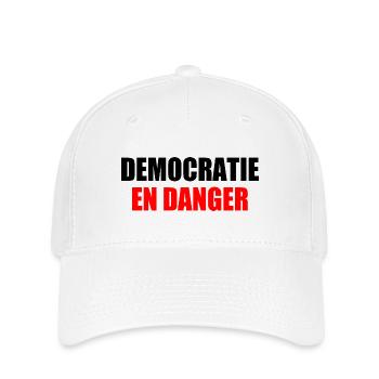democratie en danger - Casquette Flexfit - blanc - Devant