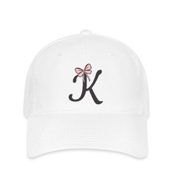Anfangsbuchstabe K Schleifchen - Flexfit Cap - Weiß - Vorne