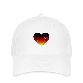 Deutschland Flagge Herz - Flexfit Cap - Weiß - Vorne