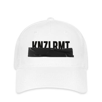 KNZLRMT – Künstlerkollektive Berlin – taped logo - Flexfit Cap - Weiß - Vorne