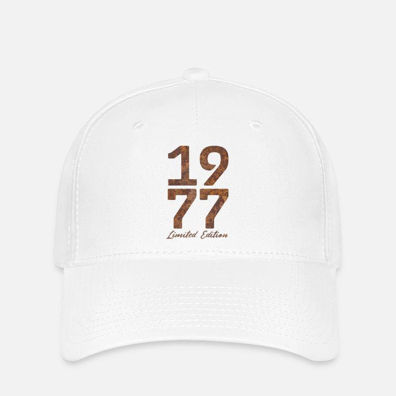 "Vintage 1977: Limited Edition in Rust Look" - Flexfit Cap - white