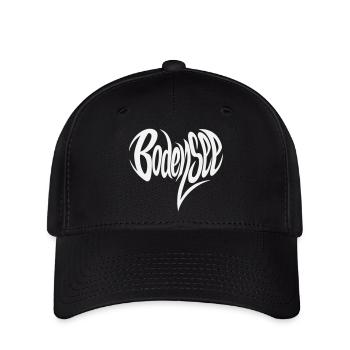 Bodensee Fließendes Lettering - Flexfit Cap - Schwarz - Vorne
