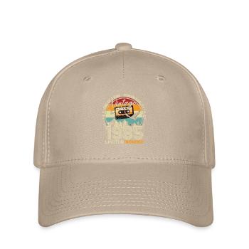 Cassette du 40e anniversaire, octobre 1985 - Casquette Flexfit - kaki - Devant