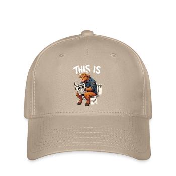 This Is Bull – lustiger Bulle auf der Toilette – Grafik - Flexfit Cap - Khaki - Vorne