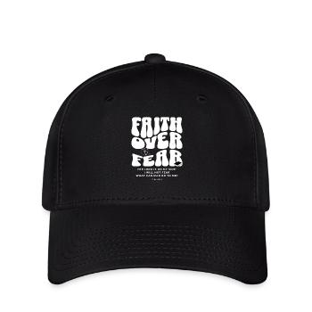 Der Glaube über die Angst. Christliches Kleidungsdesign. - Flexfit Cap - Schwarz - Vorne