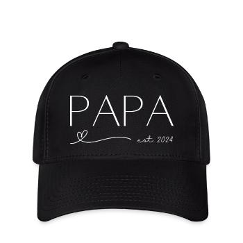 Papa est 2024 - Flexfit Cap - Schwarz - Vorne