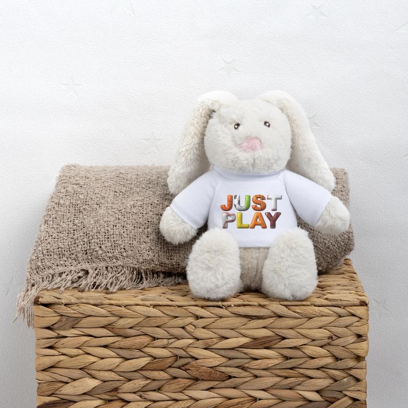Jouez, tout simplement. Ne réfléchissez pas trop. Lapin en peluche recyclé MiniFeet® Crème